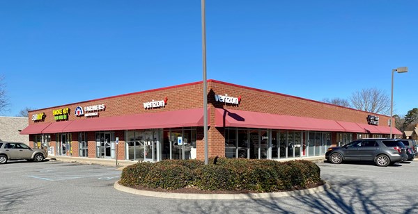 Windsor Commons Shopping Center | Pembroke Realty Group